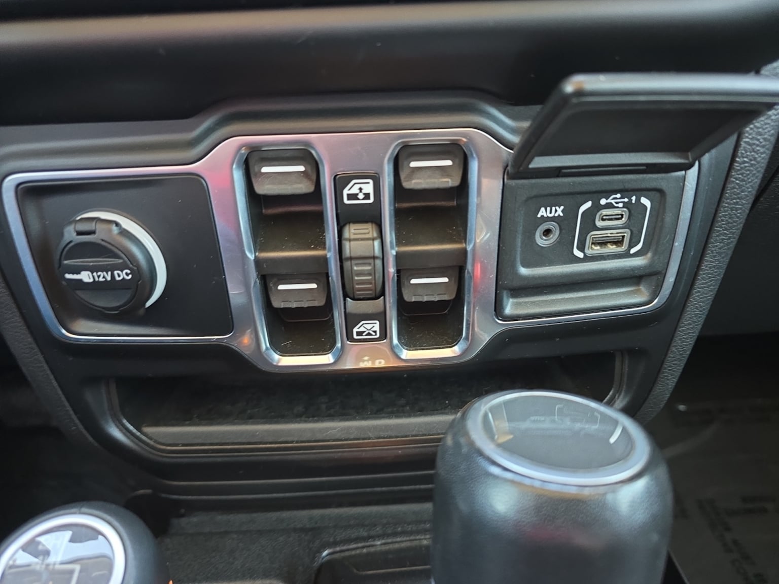 Jeep Gladiator photo 25
