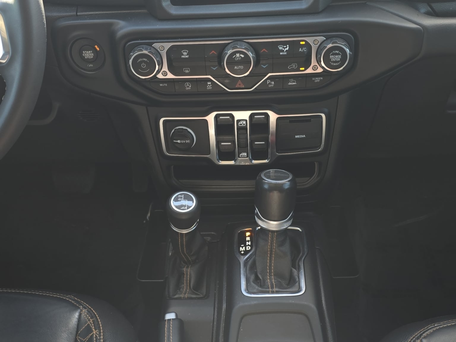 Jeep Gladiator photo 15