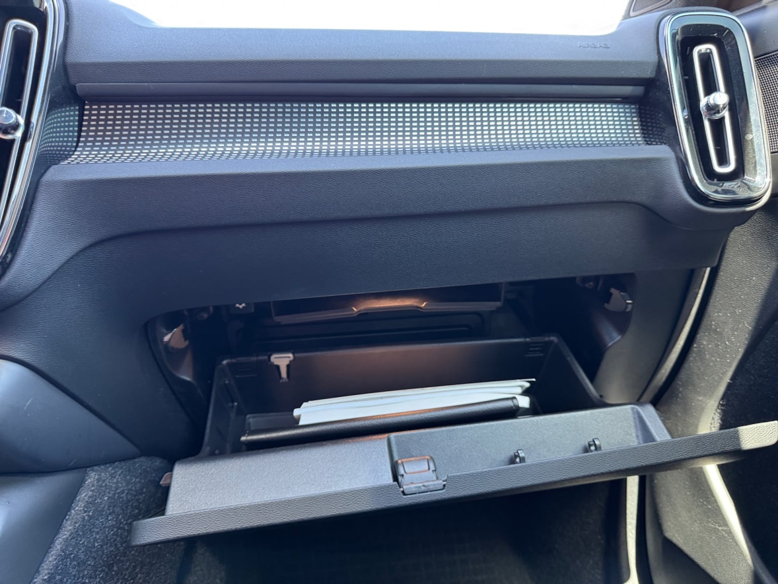Volvo XC40 photo 24
