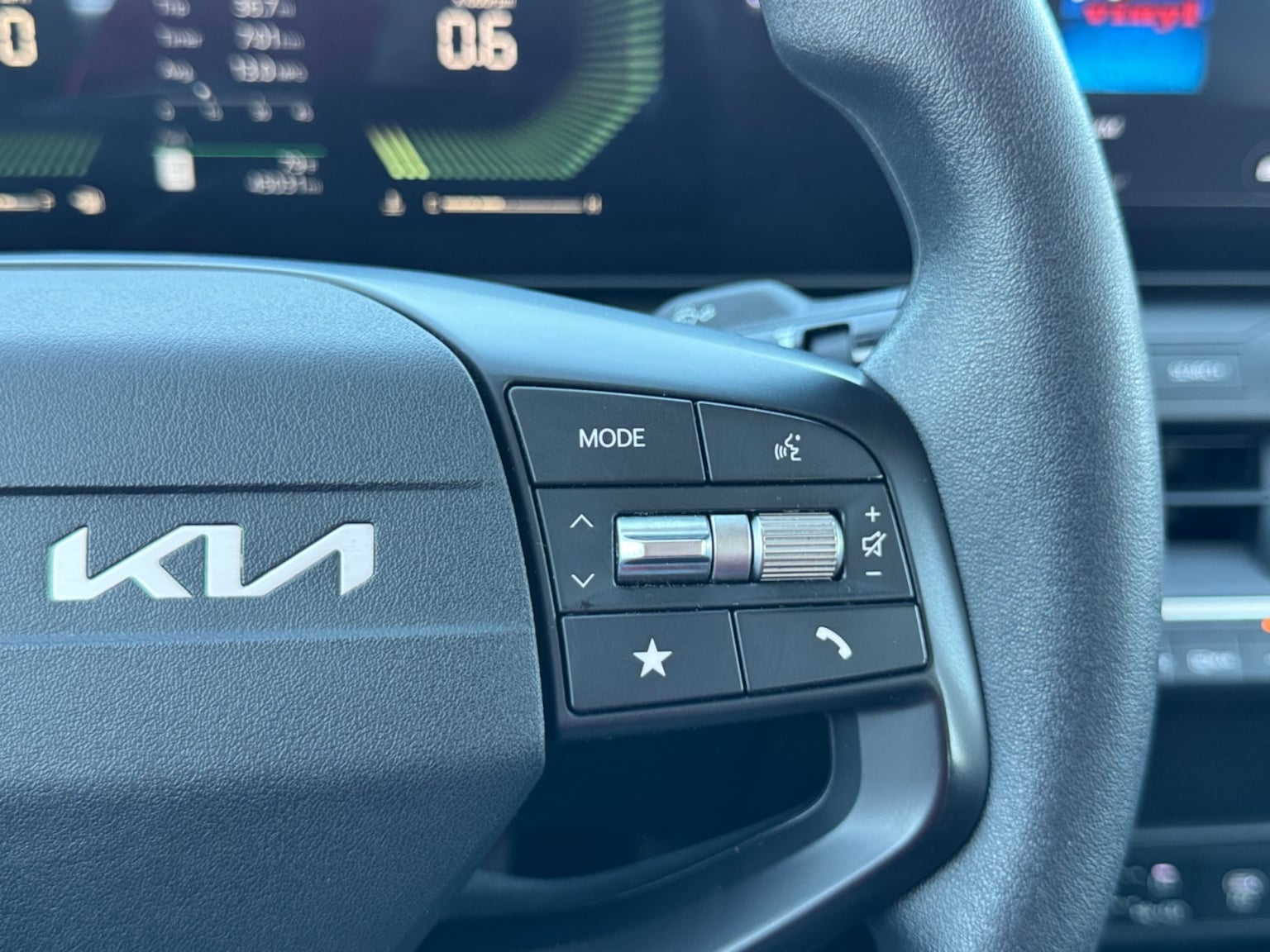 Kia K4 photo 23