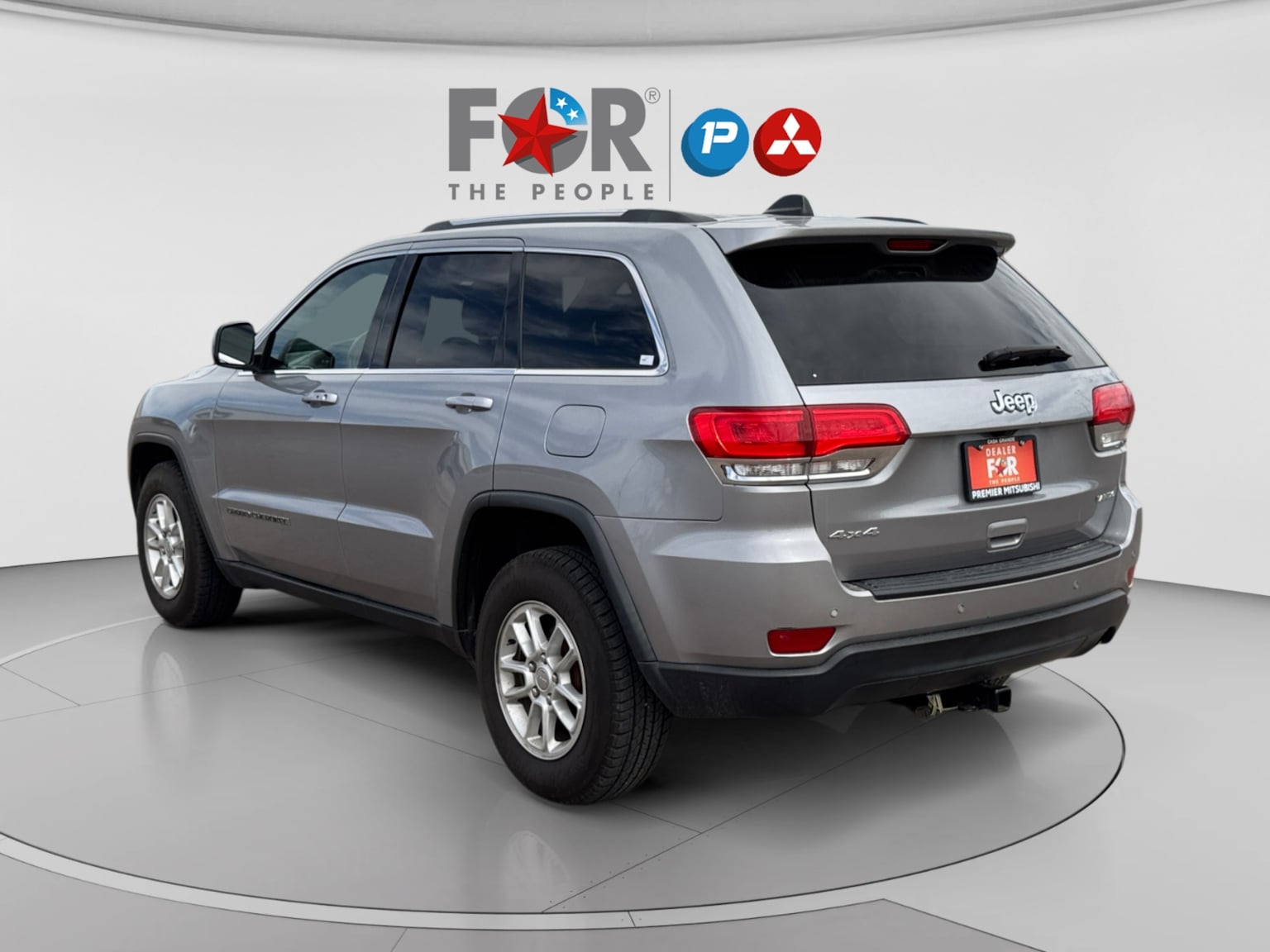 Jeep Grand Cherokee photo 3