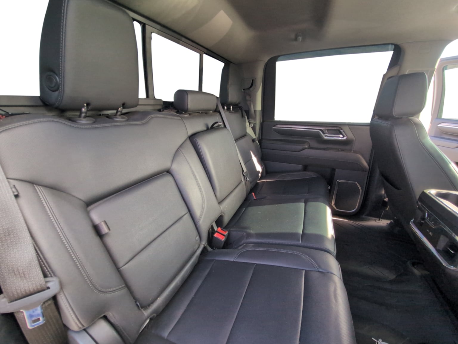 Chevrolet Silverado photo 18
