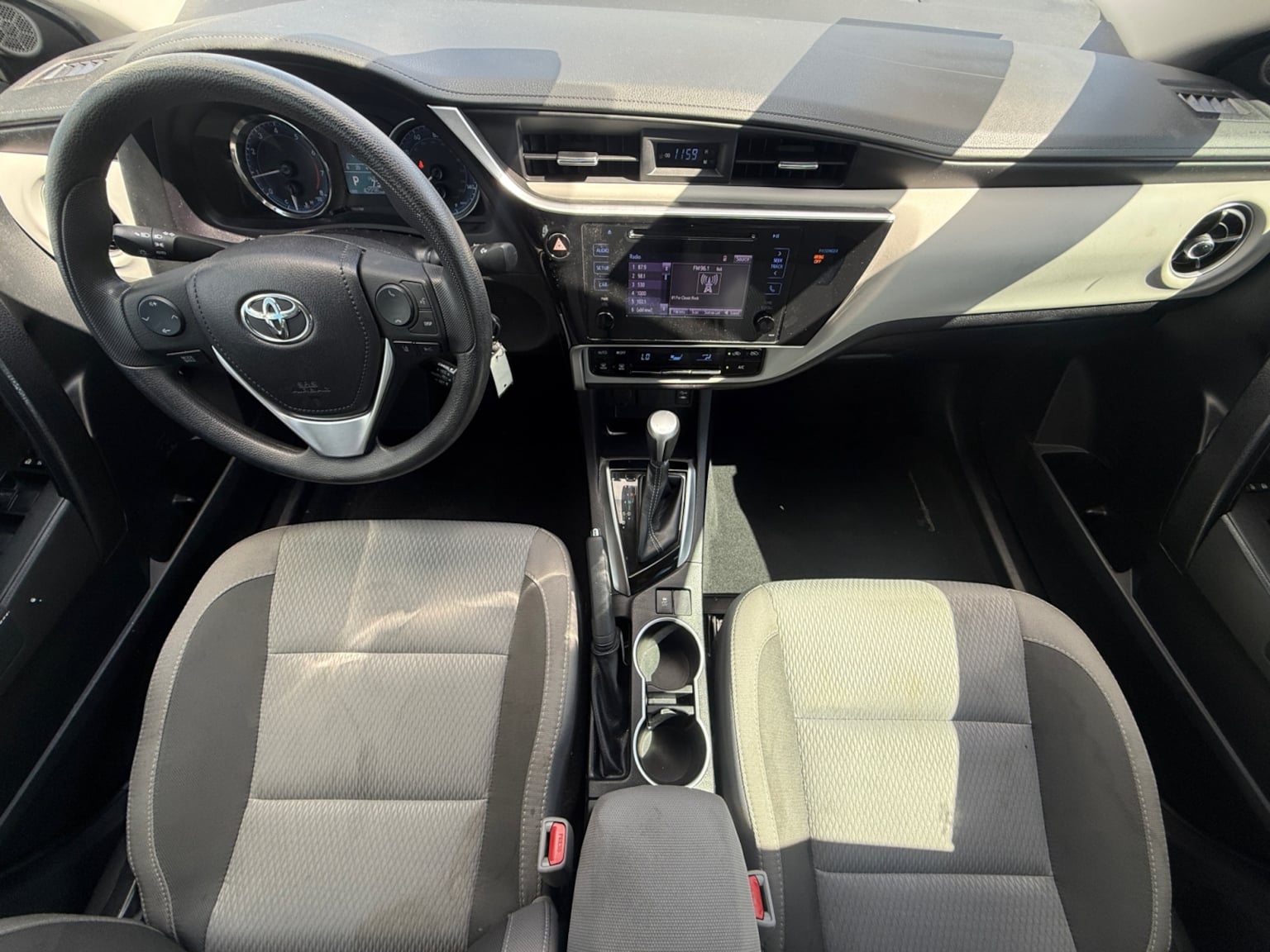 Toyota Corolla photo 15