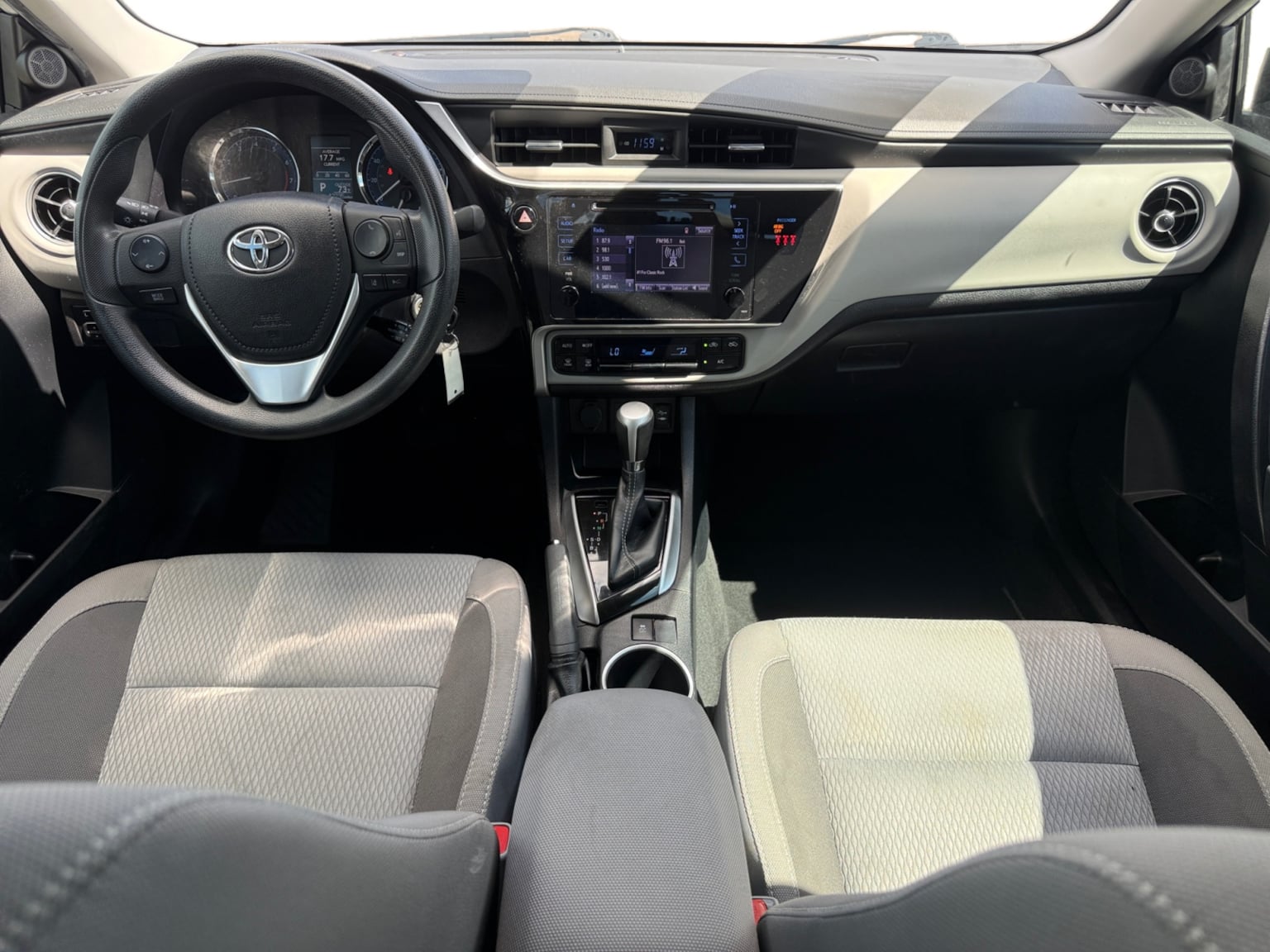 Toyota Corolla photo 12