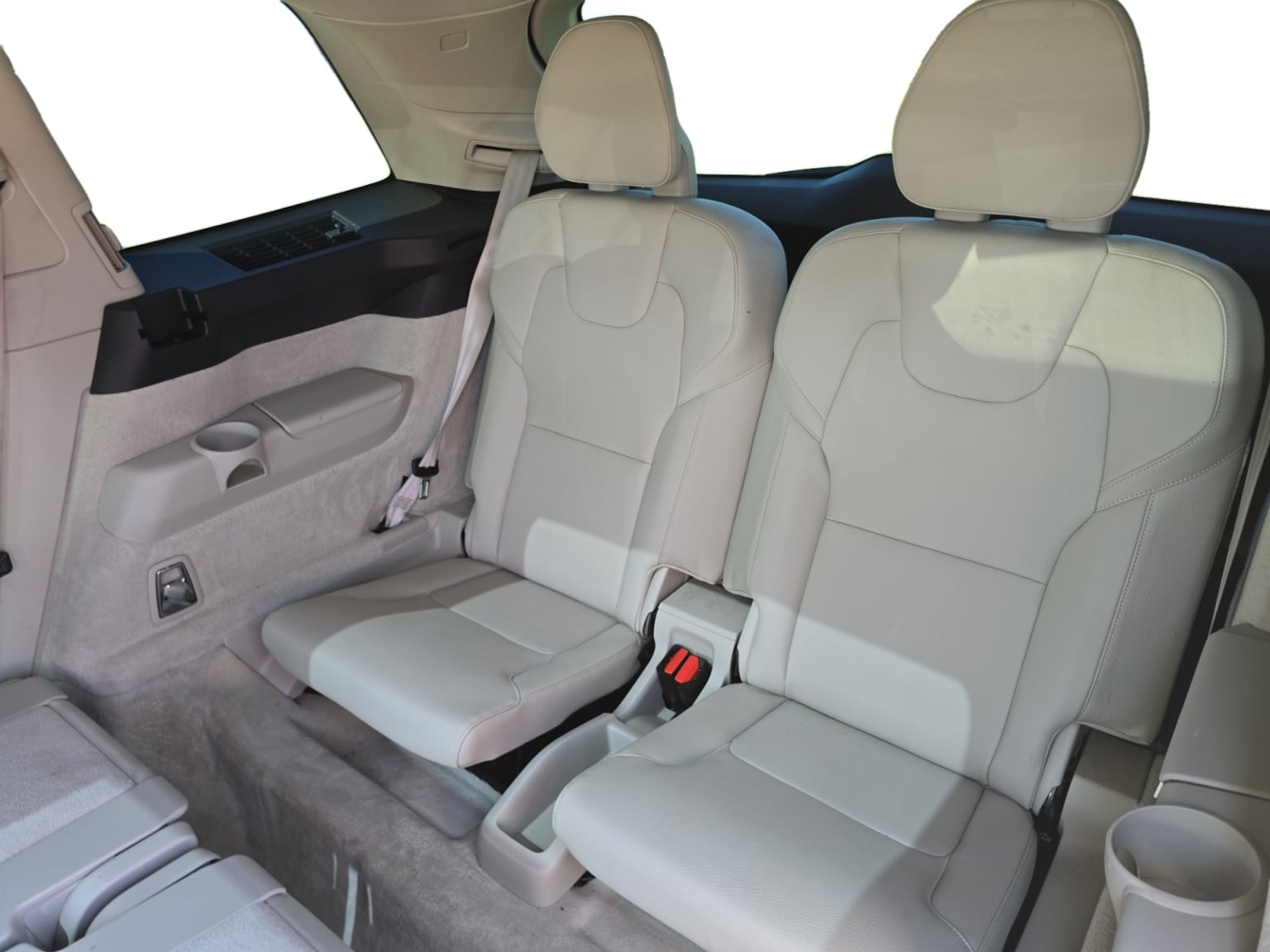 Volvo XC90 photo 16
