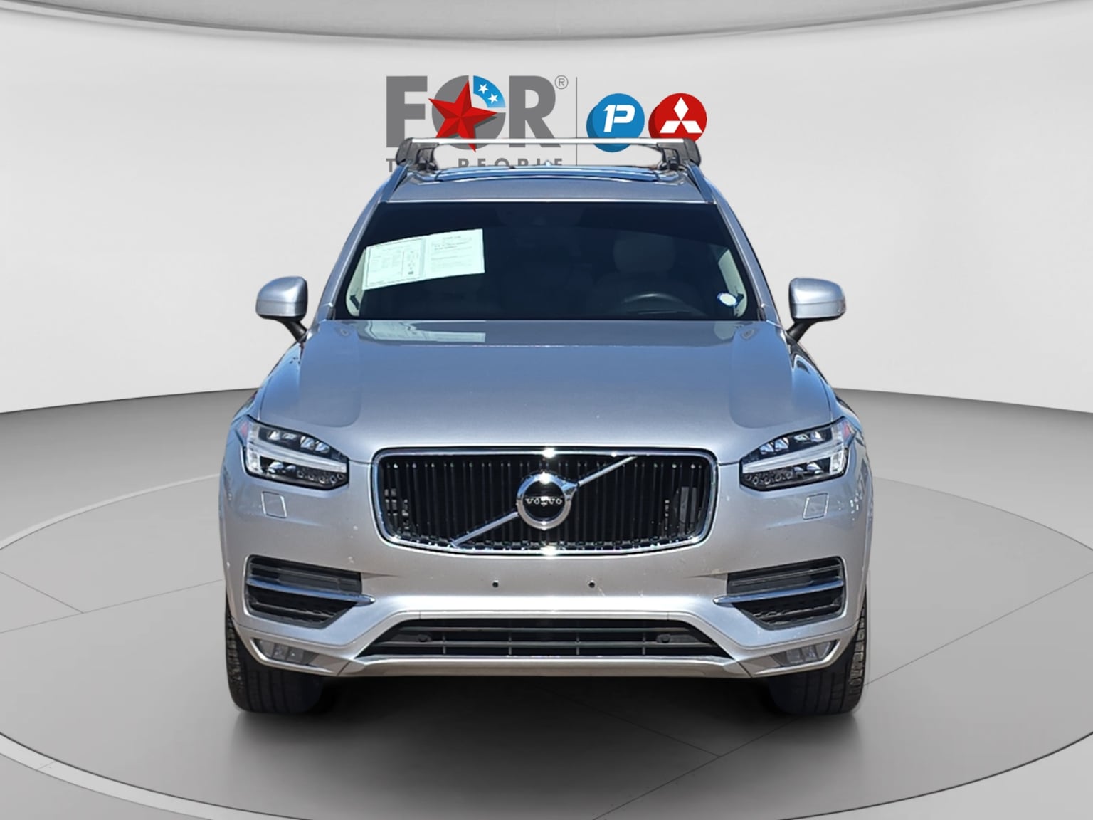 Volvo XC90 photo 8