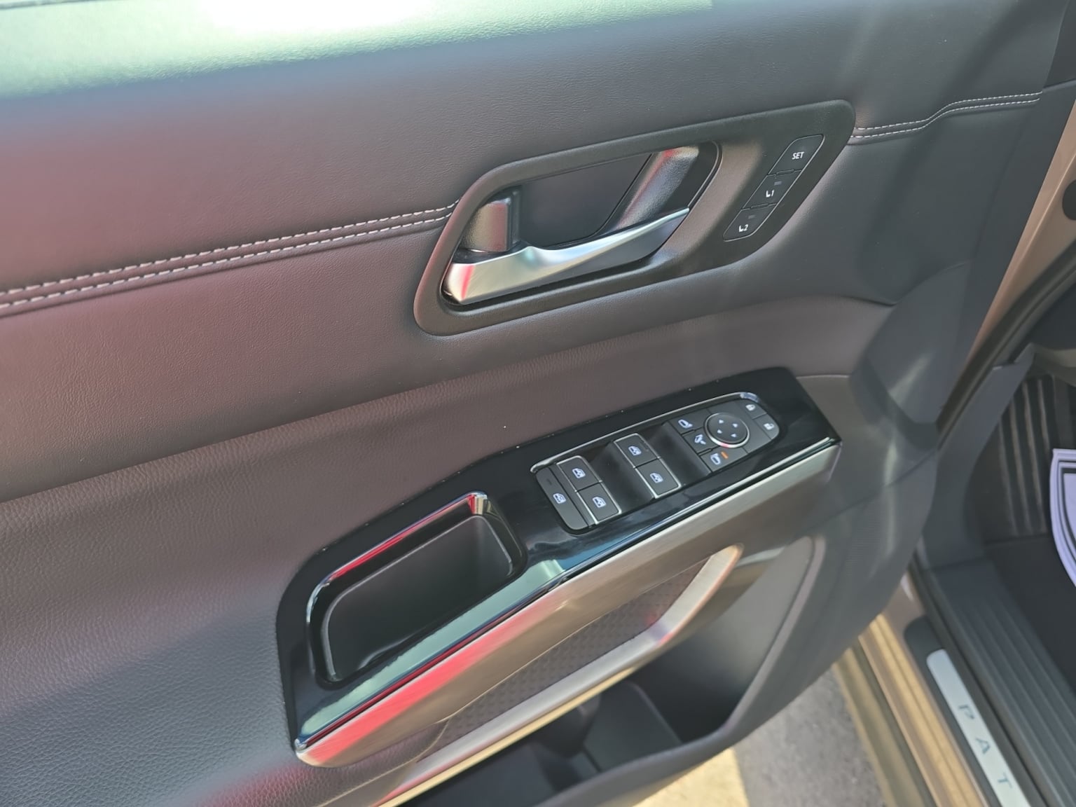 Nissan Pathfinder photo 11