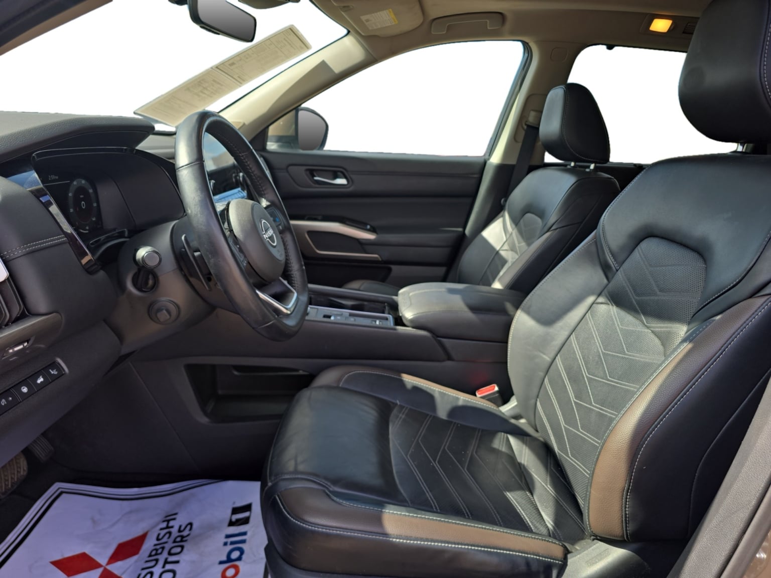 Nissan Pathfinder photo 10