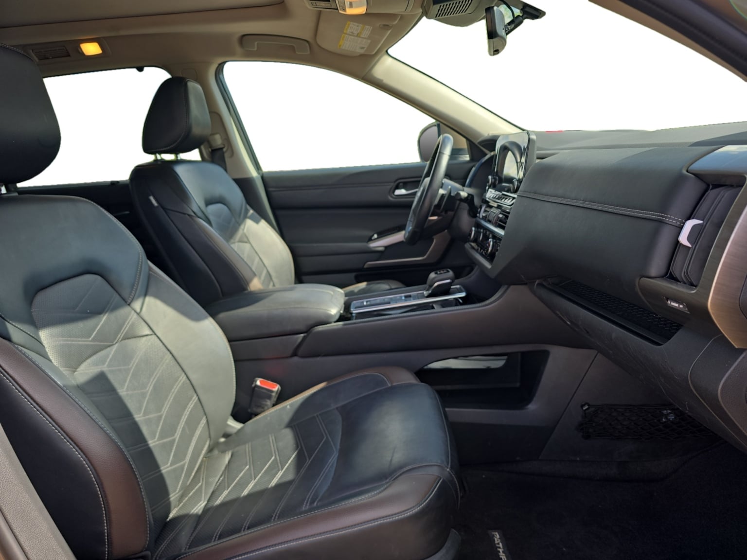 Nissan Pathfinder photo 17