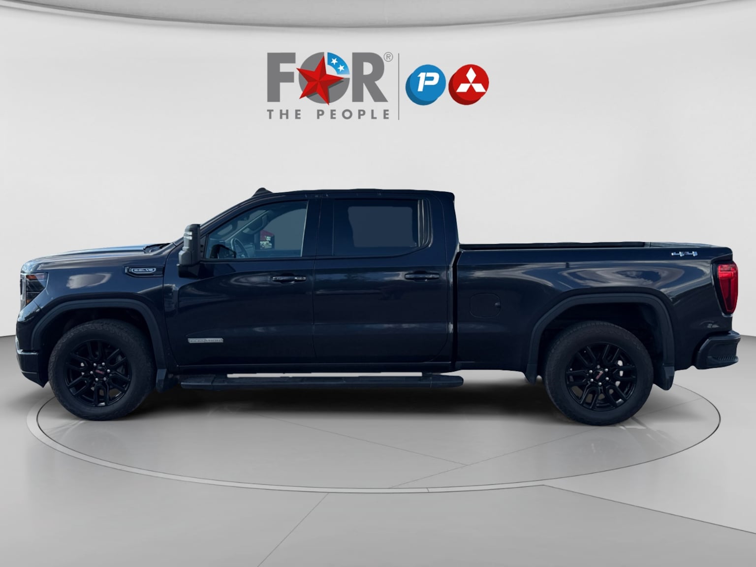 GMC Sierra photo 2