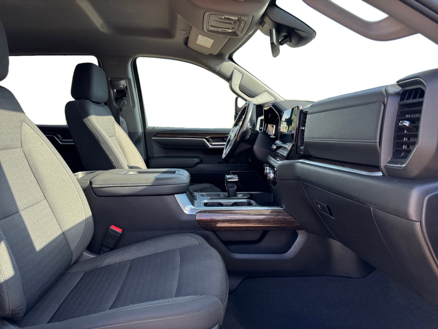 GMC Sierra photo 17
