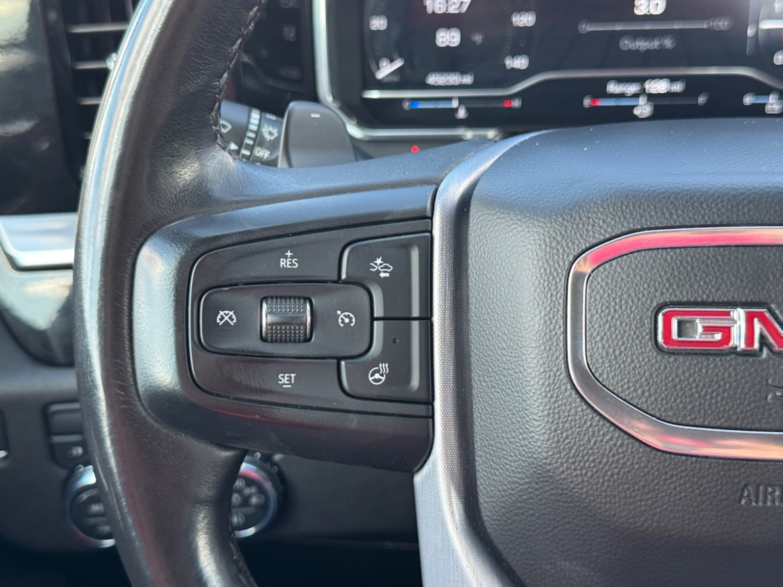 GMC Sierra photo 22