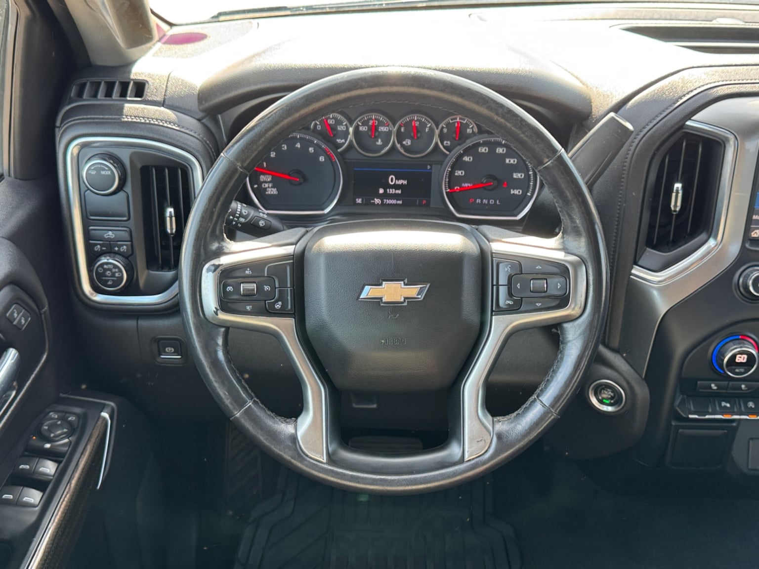 Chevrolet Silverado photo 13