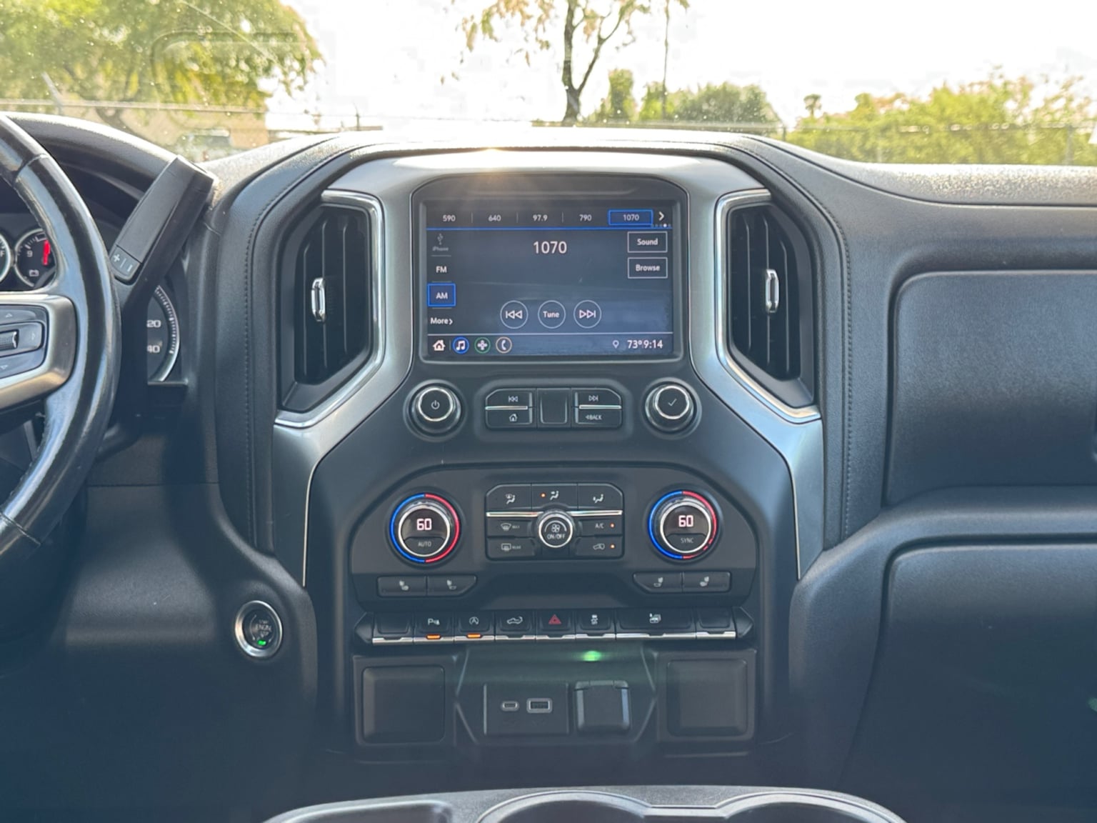 Chevrolet Silverado photo 15