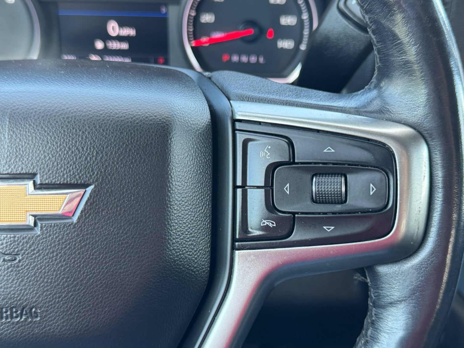 Chevrolet Silverado photo 23