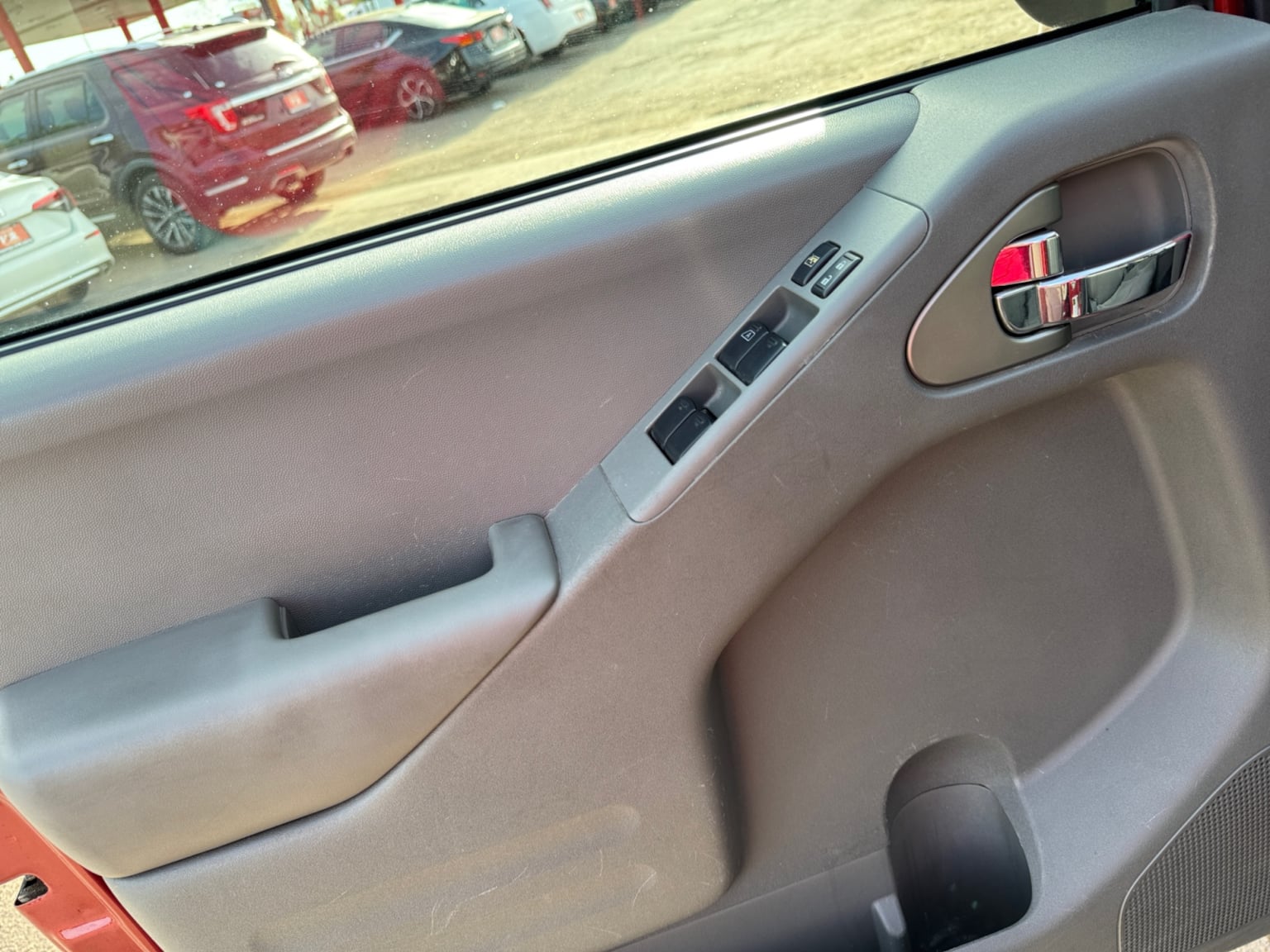 Nissan Frontier photo 11