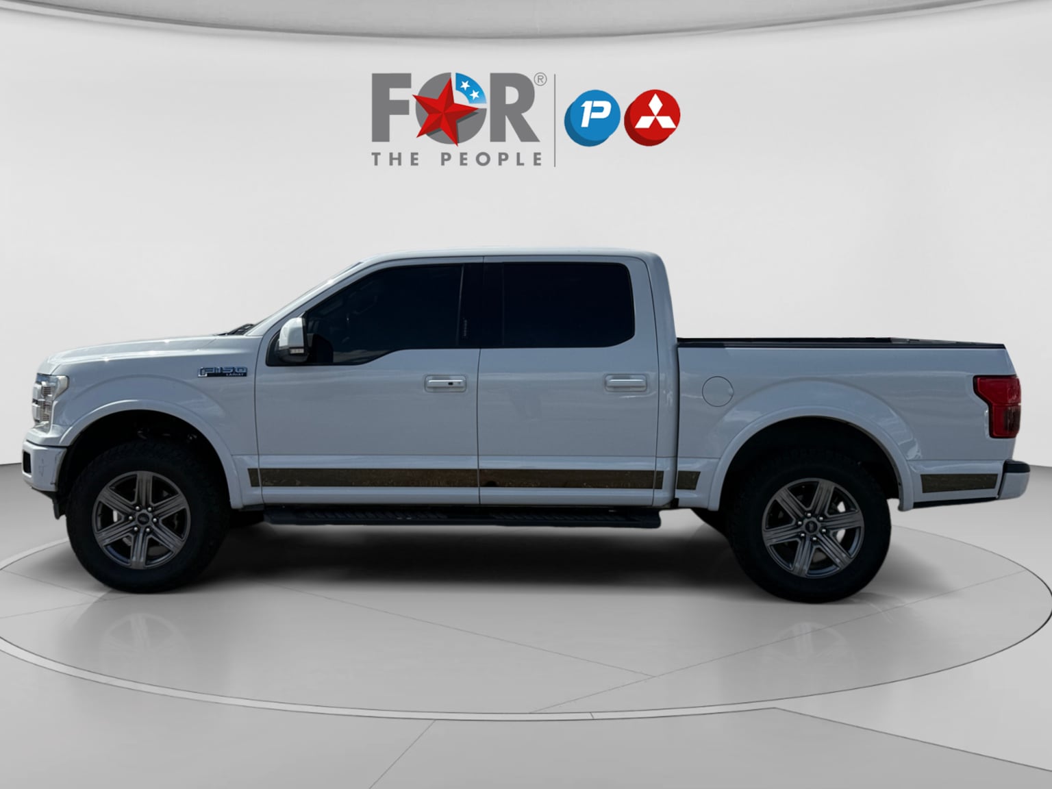 Ford F-150 photo 2