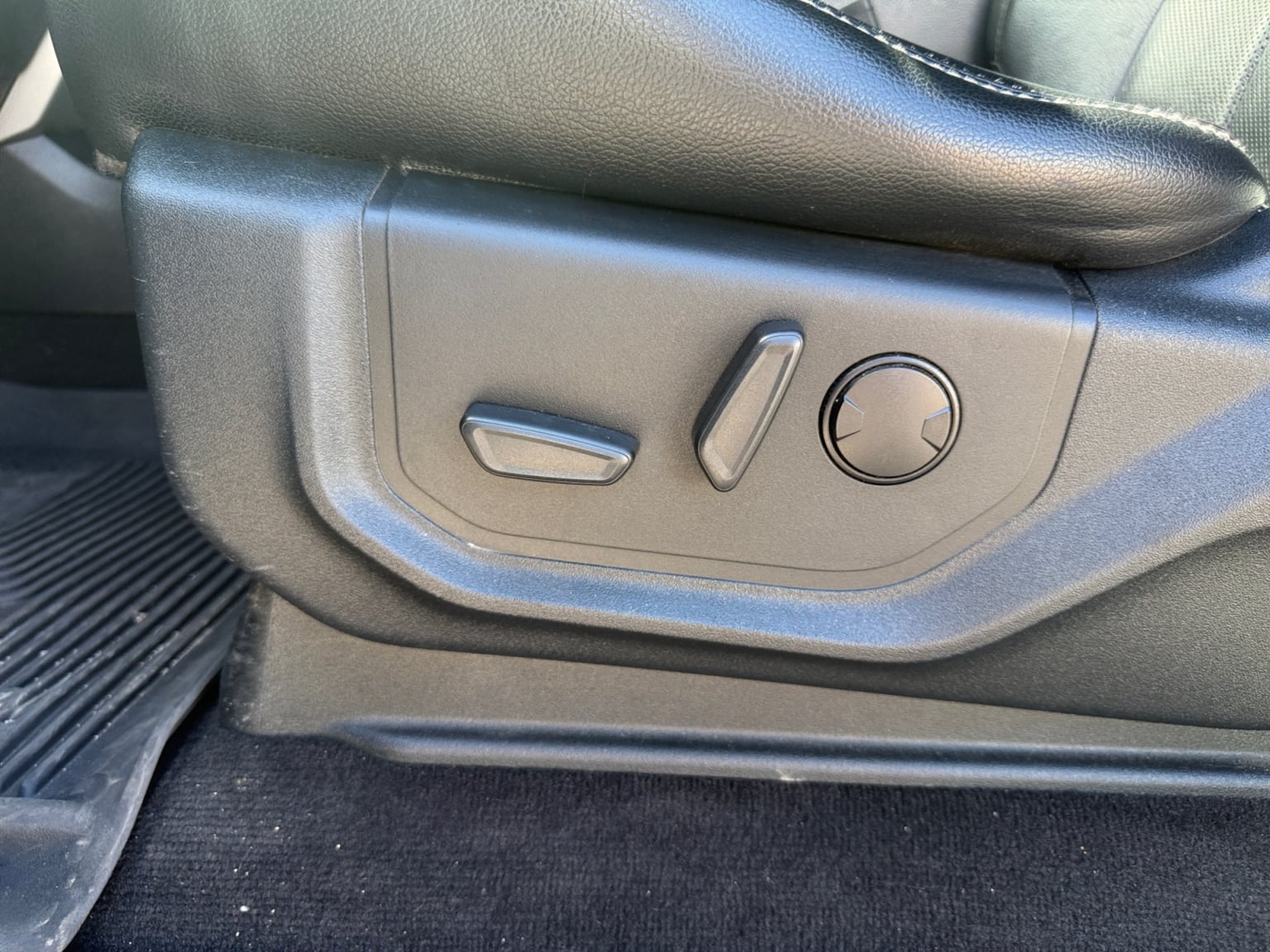 Ford F-150 photo 25