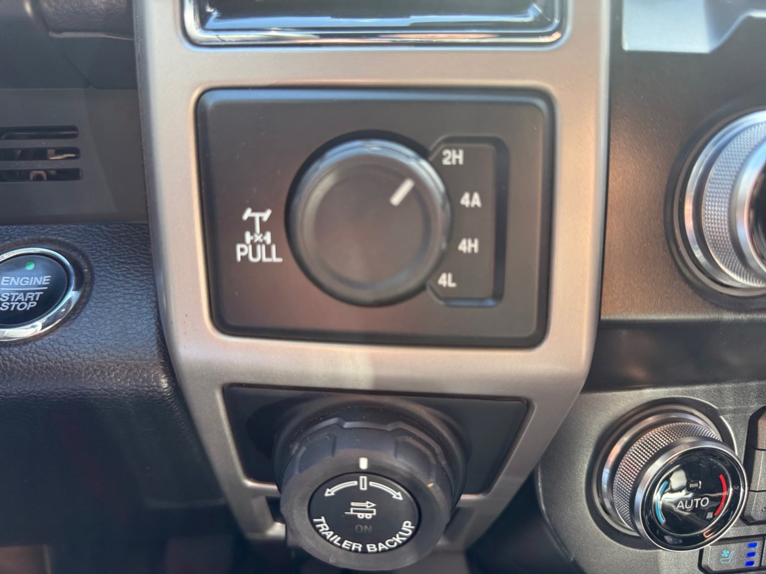 Ford F-150 photo 23