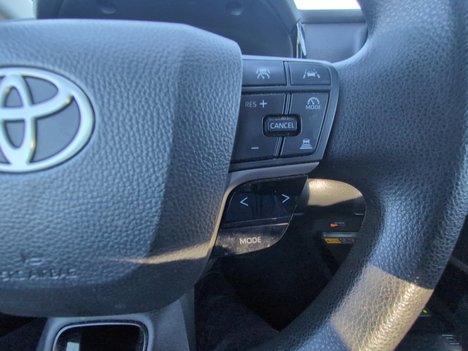 Toyota Camry photo 23