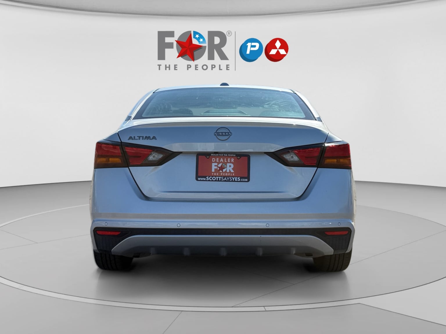 Nissan Altima photo 4