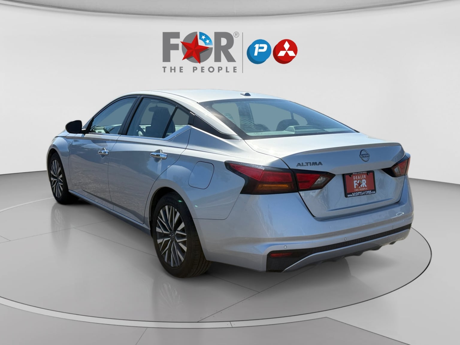 Nissan Altima photo 3