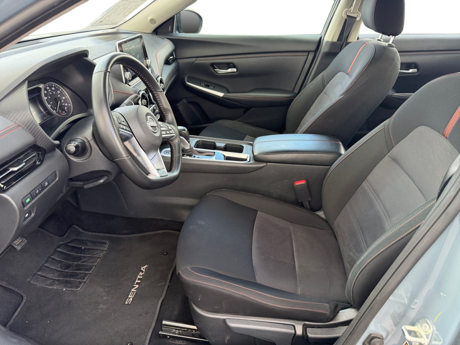 Nissan Sentra photo 10