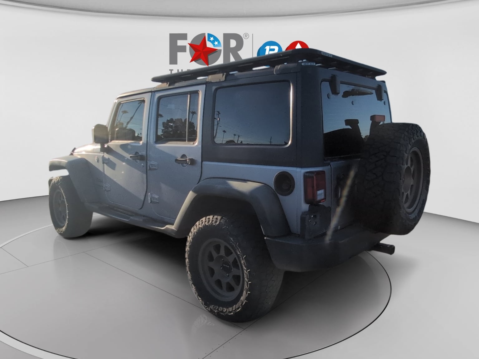 Jeep Wrangler photo 3