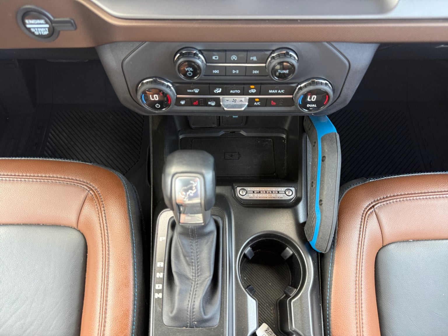 Ford Bronco photo 15