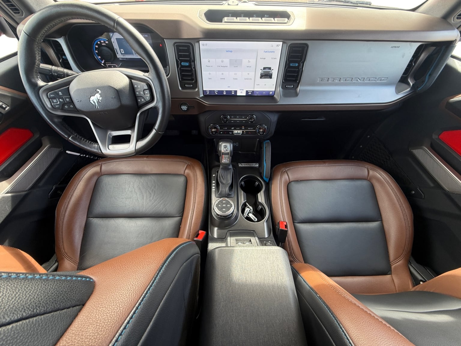 Ford Bronco photo 12