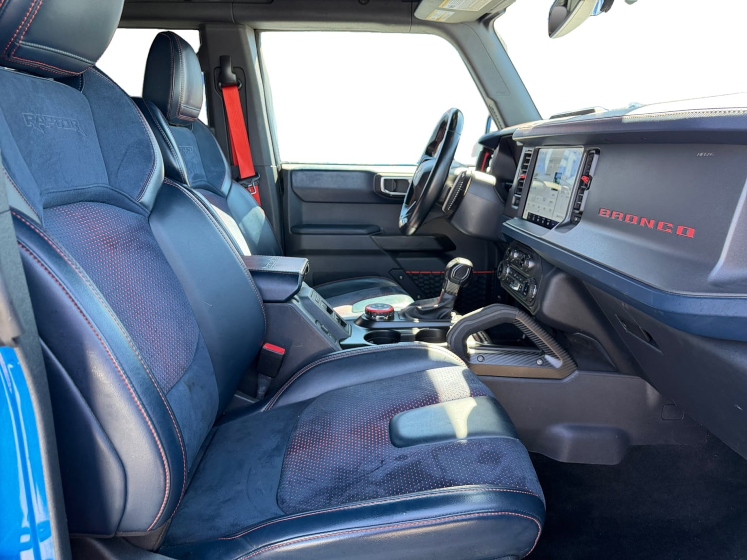 Ford Bronco photo 16