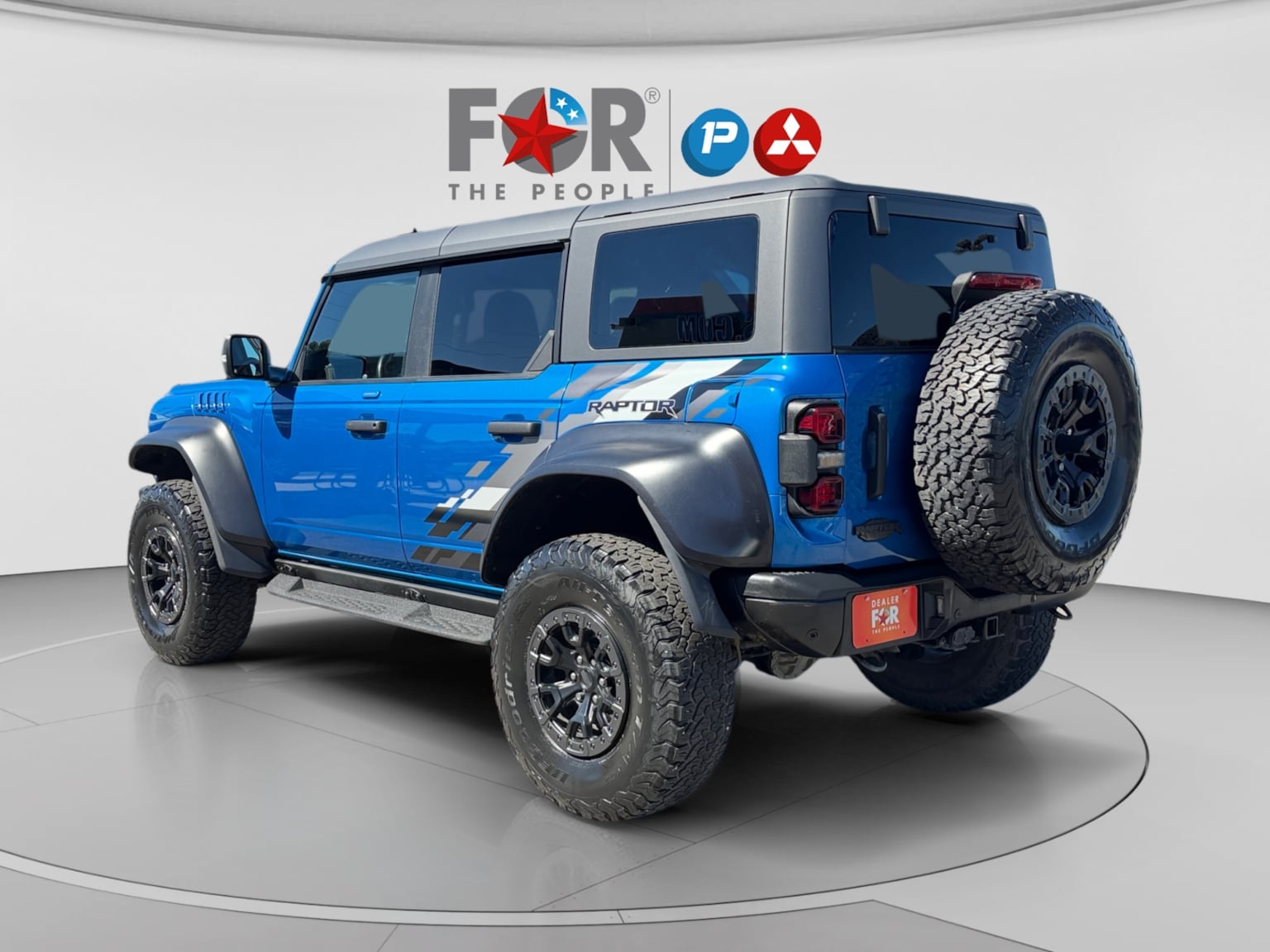 Ford Bronco photo 3