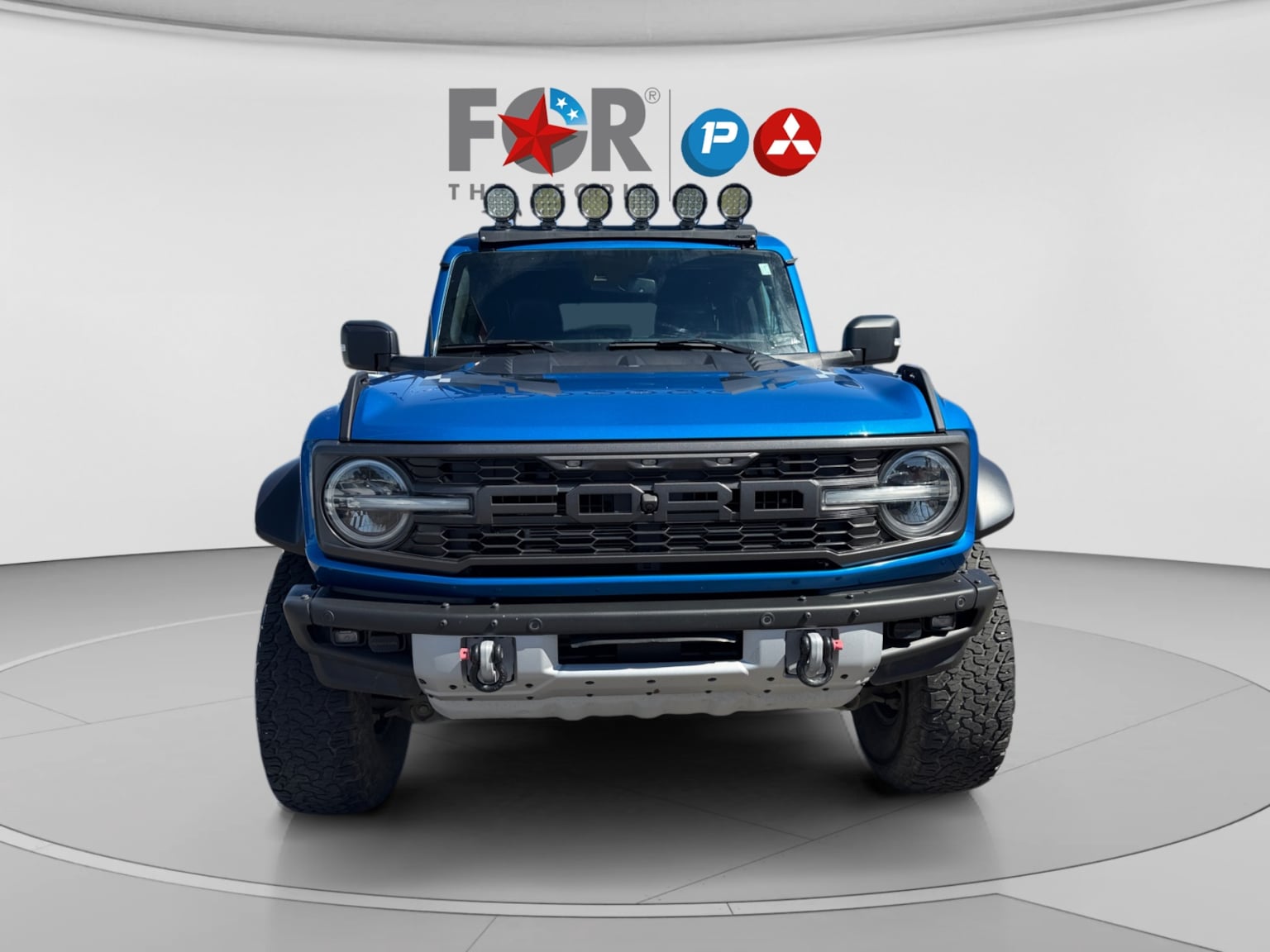 Ford Bronco photo 8