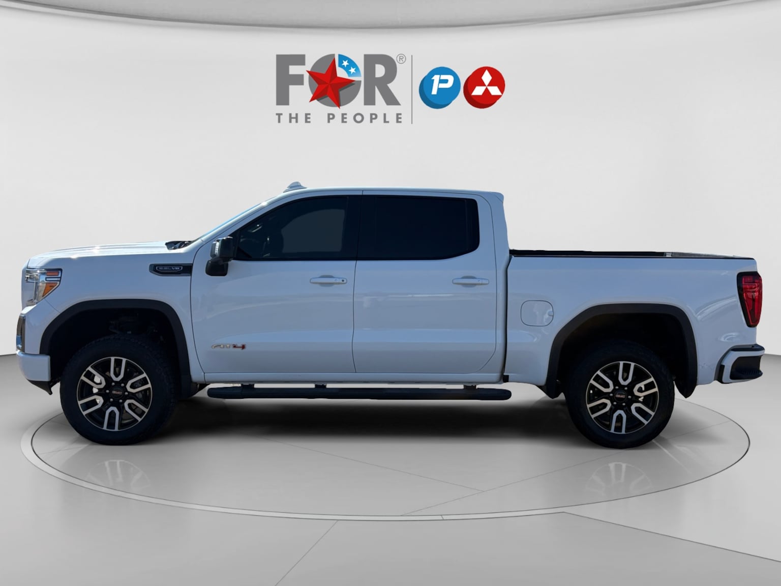 GMC Sierra photo 2