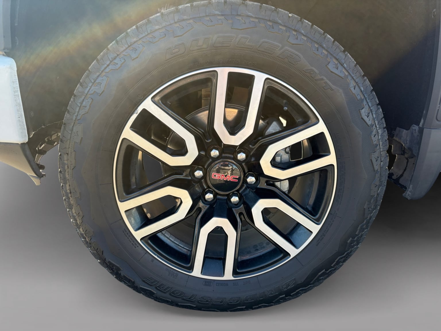 GMC Sierra photo 9