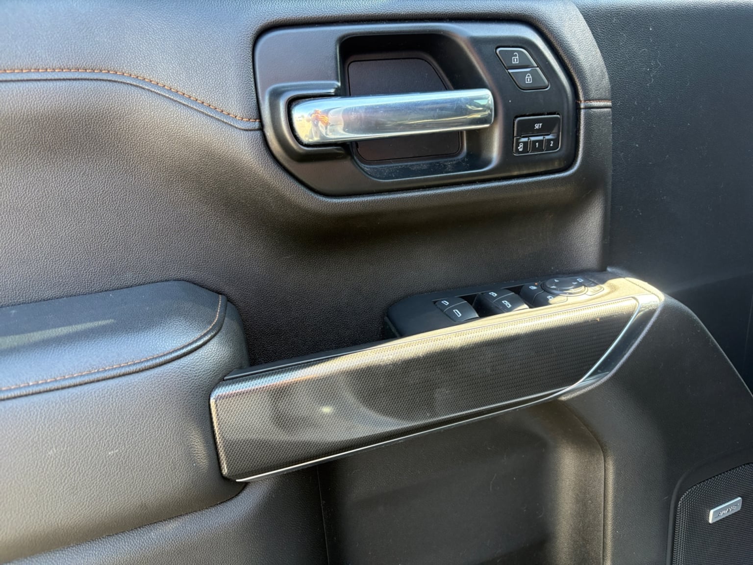 GMC Sierra photo 11