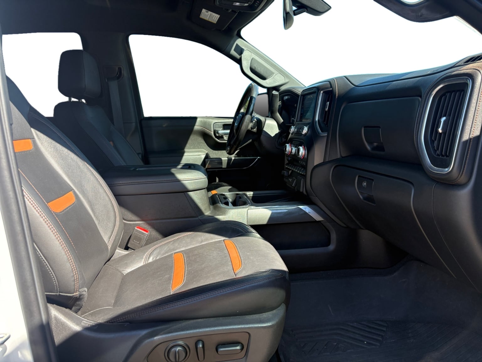 GMC Sierra photo 17