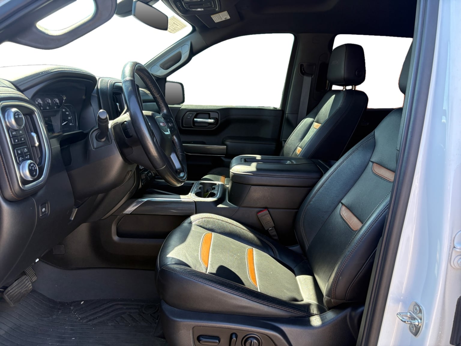 GMC Sierra photo 10