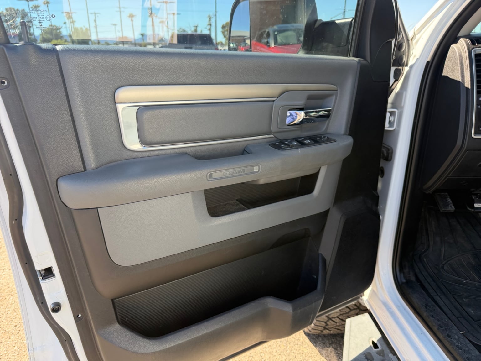 Ram 2500 photo 11