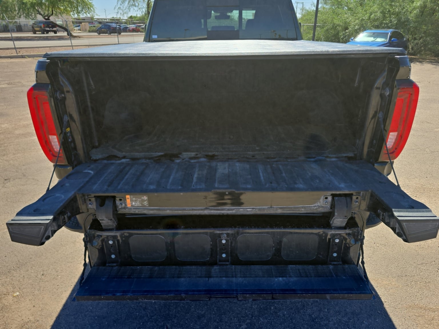 GMC Sierra photo 25