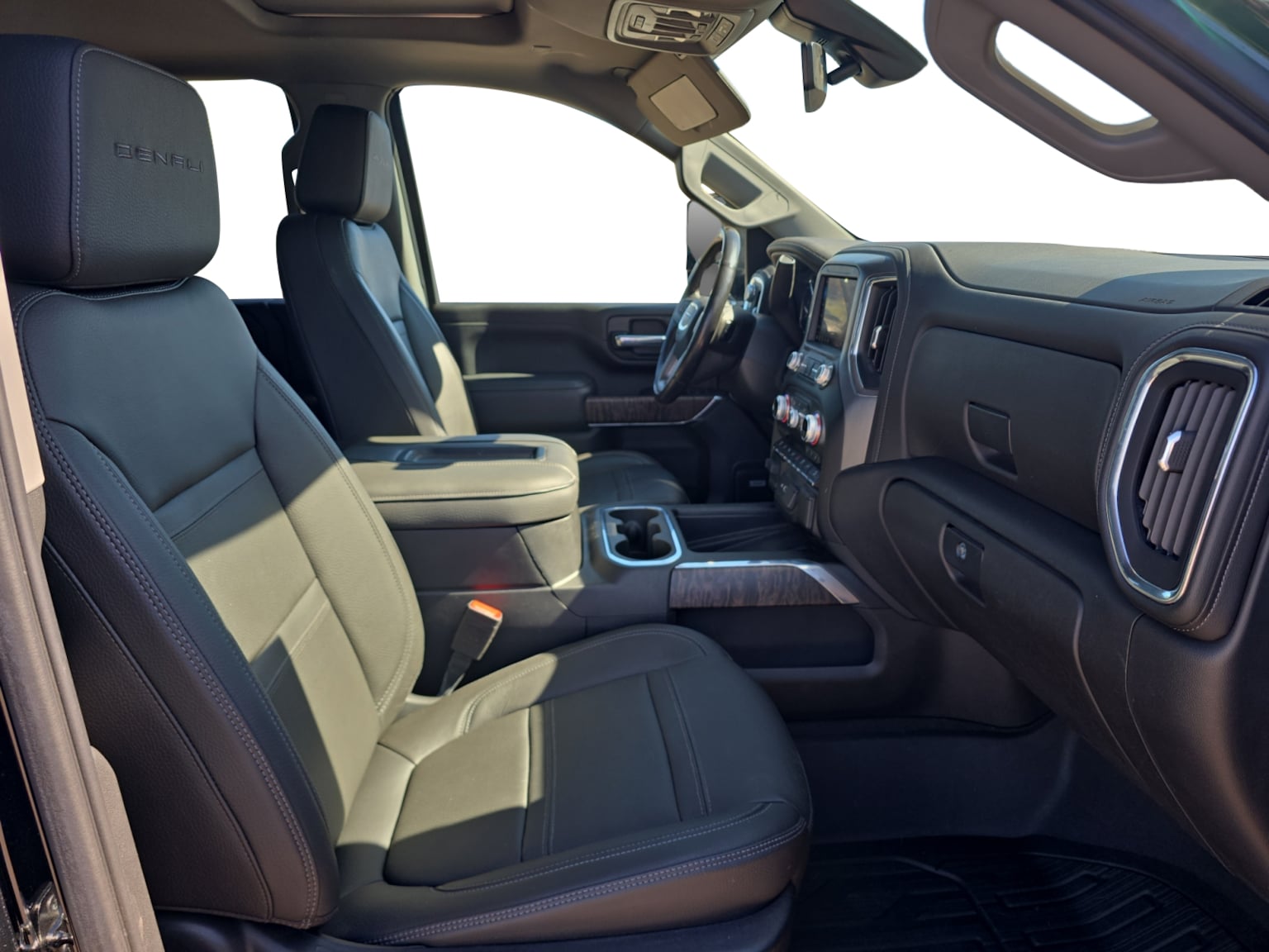 GMC Sierra photo 17