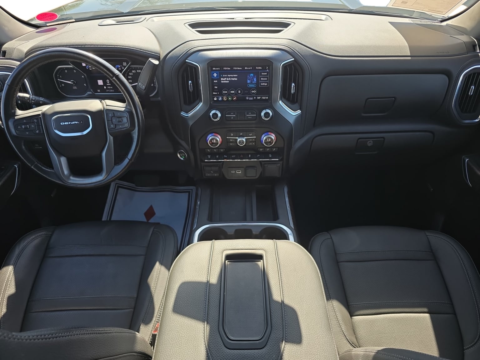 GMC Sierra photo 12