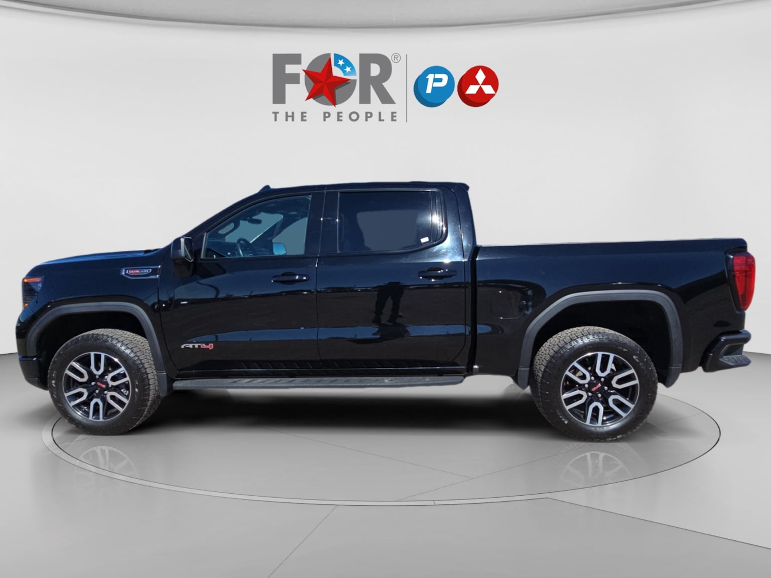 GMC Sierra photo 2