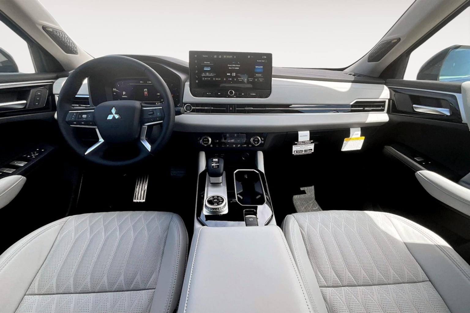 2025 Mitsubishi Outlander SEL Platinum Edition - Photo 5