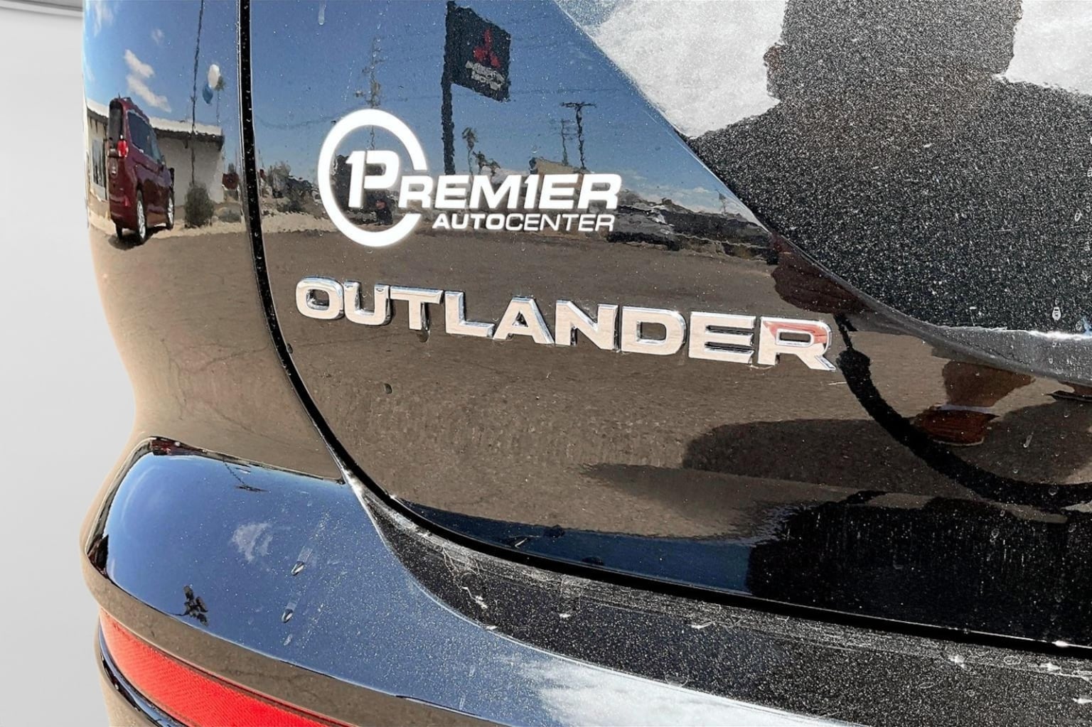 2025 Mitsubishi Outlander SEL Platinum Edition - Photo 9