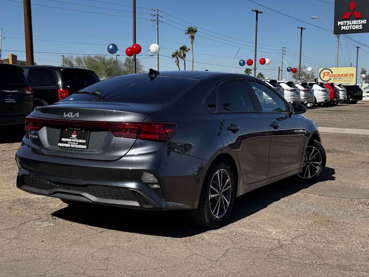 2022 Kia Forte FE LXS photo 4