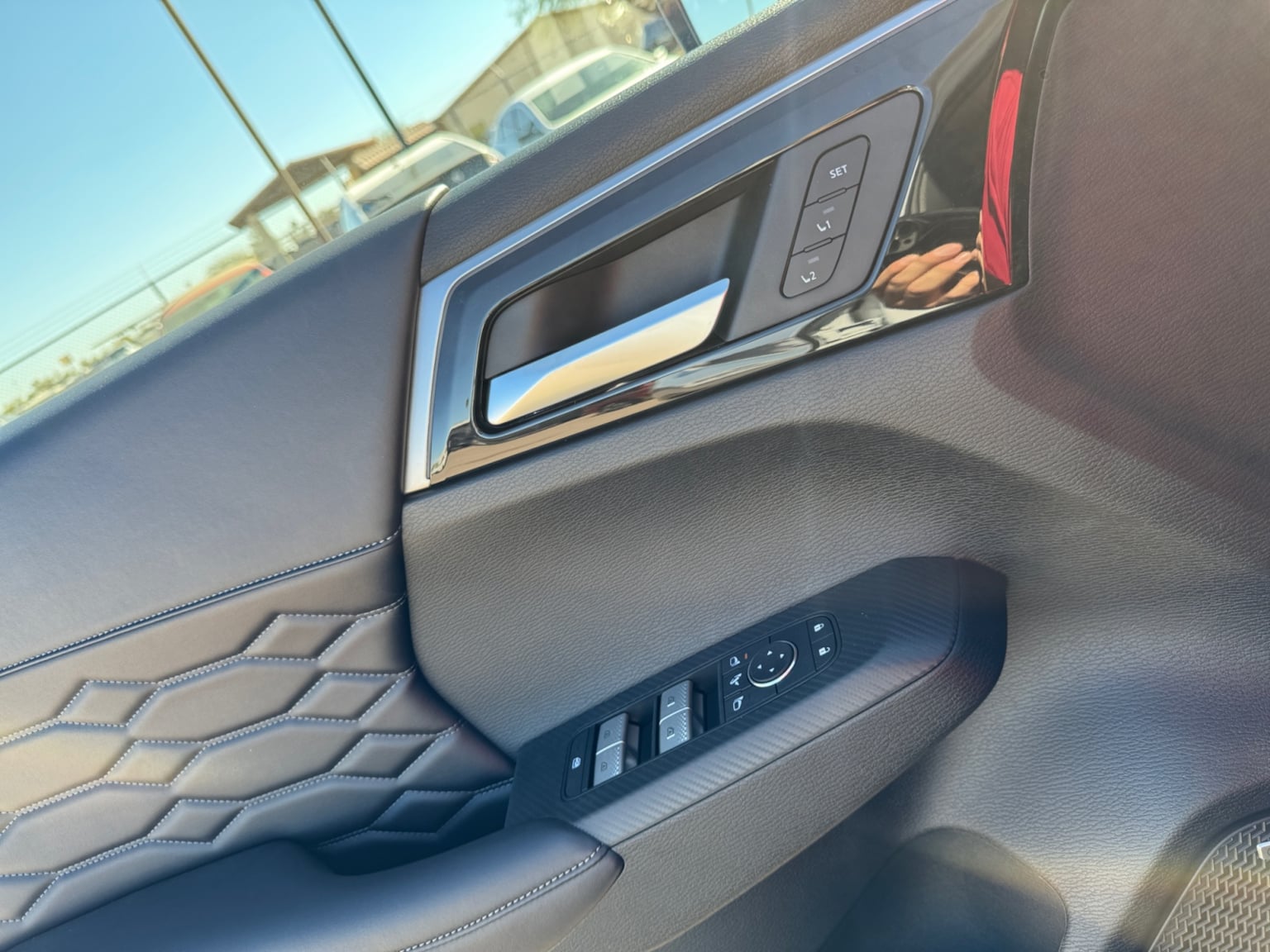 2026 Mitsubishi Outlander SEL - Photo 11
