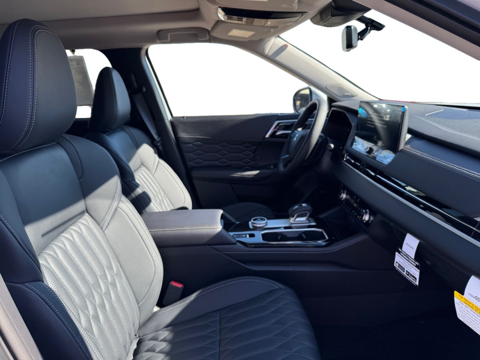 2026 Mitsubishi Outlander SEL - Photo 17