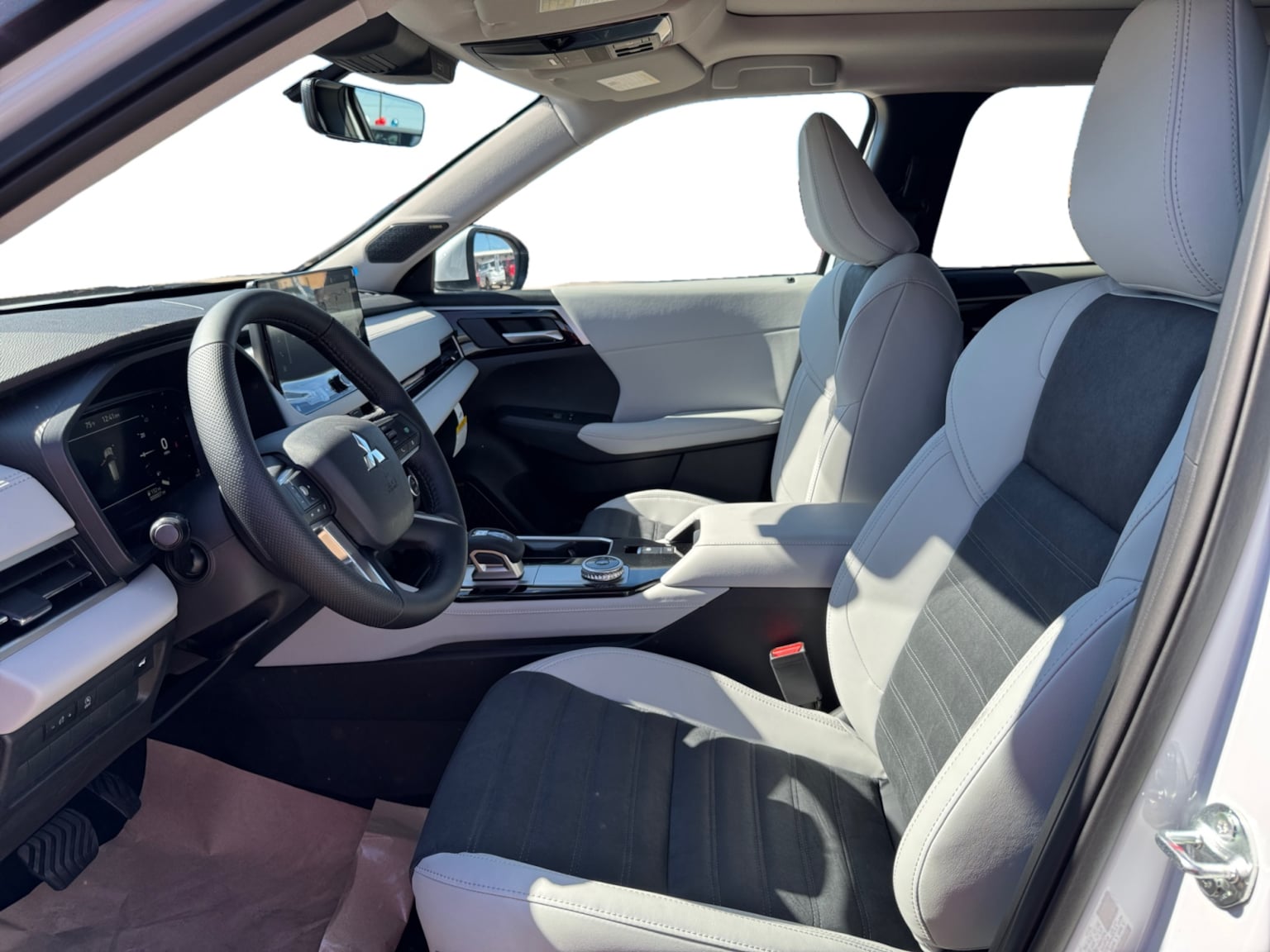 2026 Mitsubishi Outlander SE - Photo 10