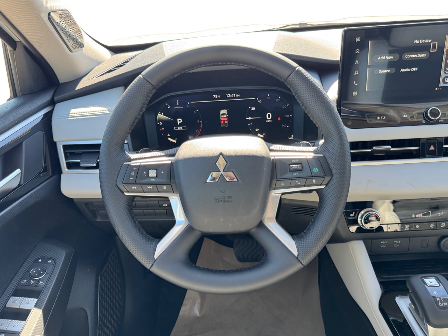 2026 Mitsubishi Outlander SE - Photo 13